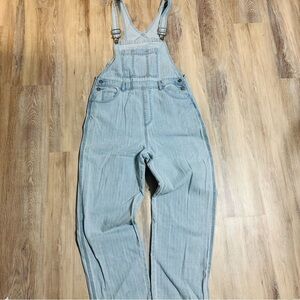 Women’s Denim Overalls by Universal Thread size small (6)